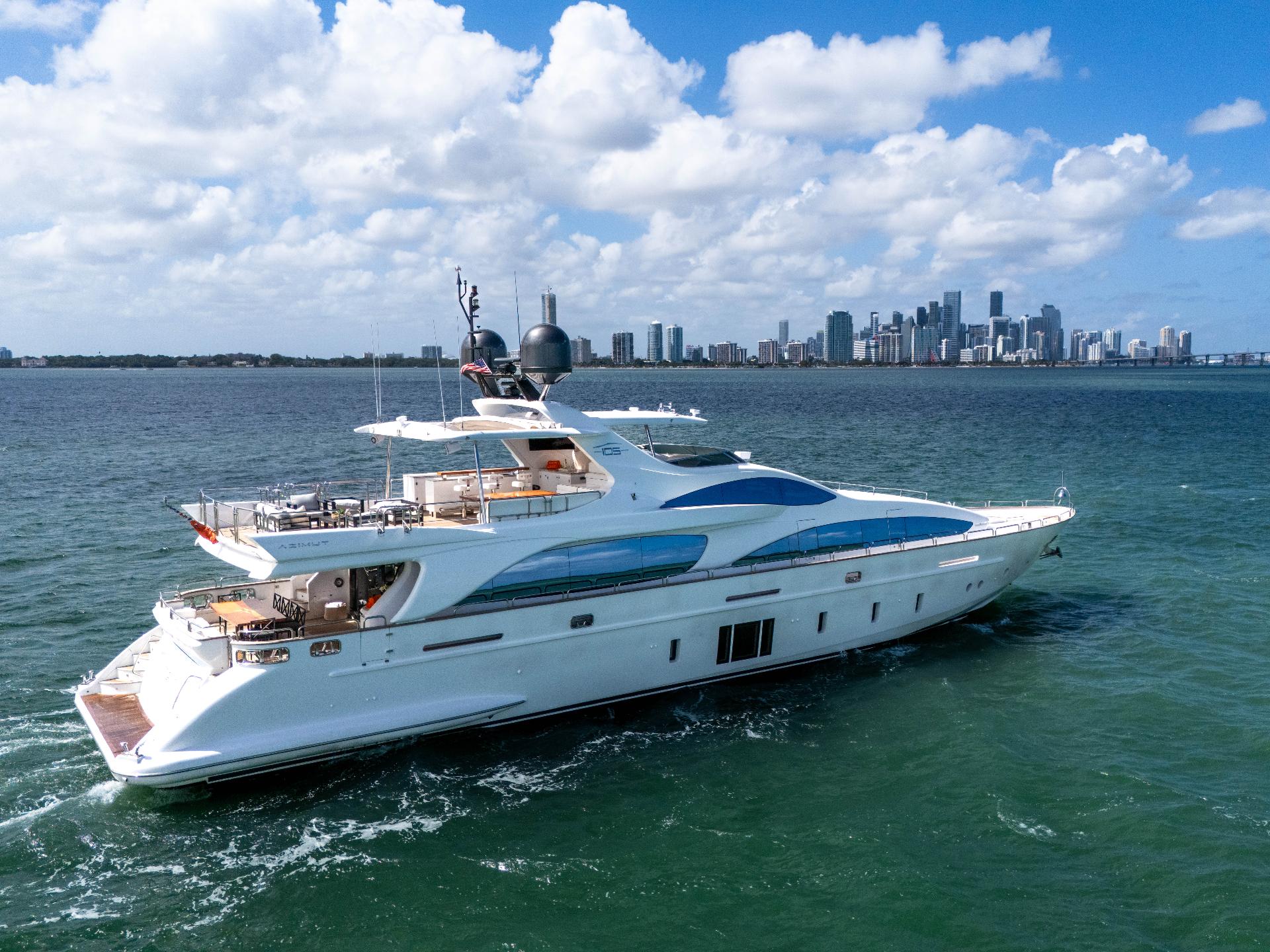 Azimut 105ft
