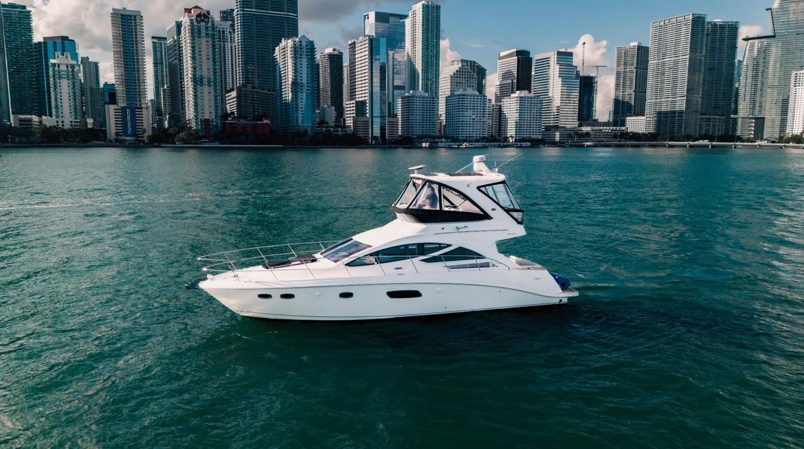 Sea Ray Fly 50ft